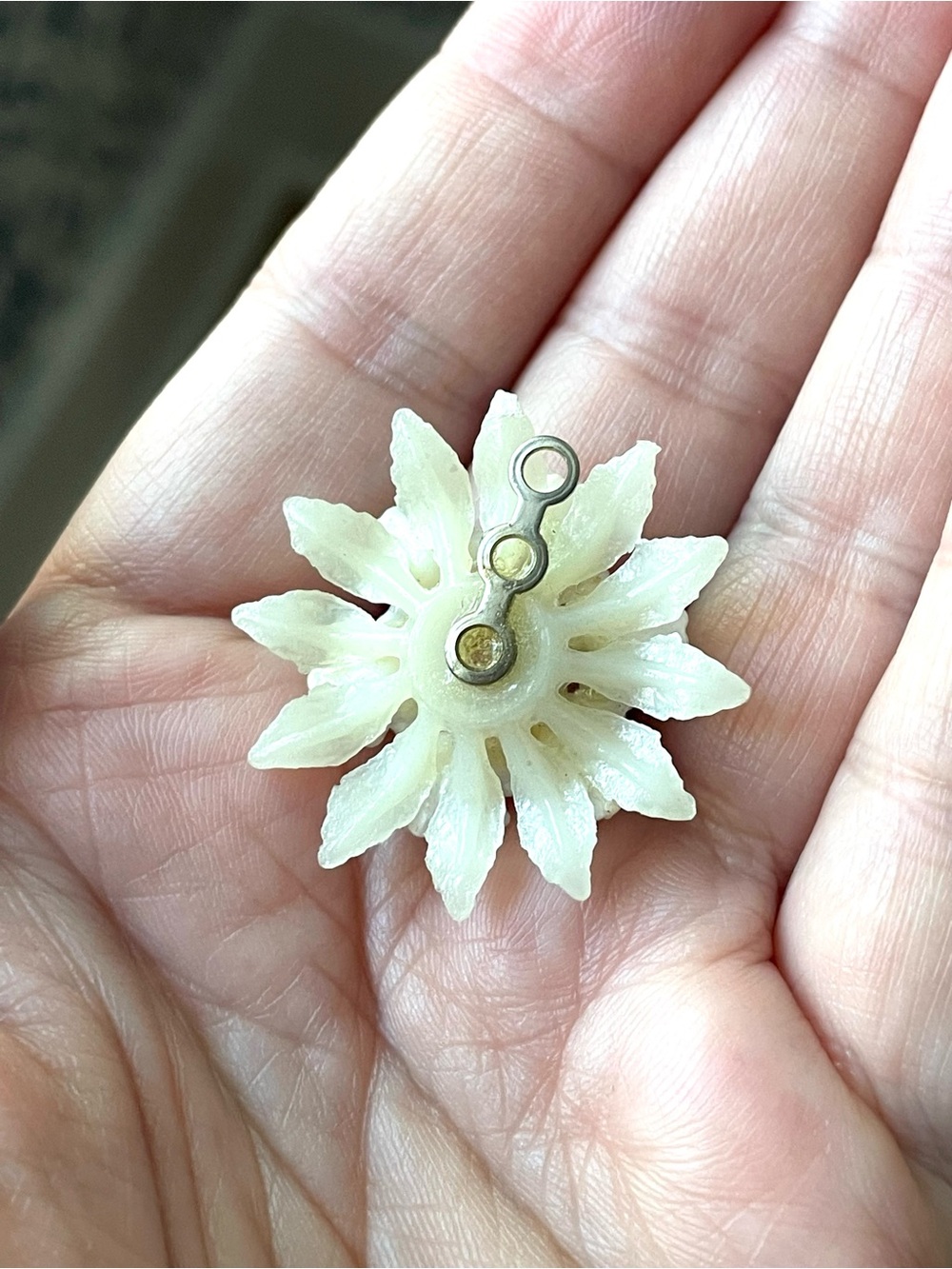 Vintage Pearlized Plastic & Pink Ab Crystal Flower Screwback Earrings & Pendant View 6